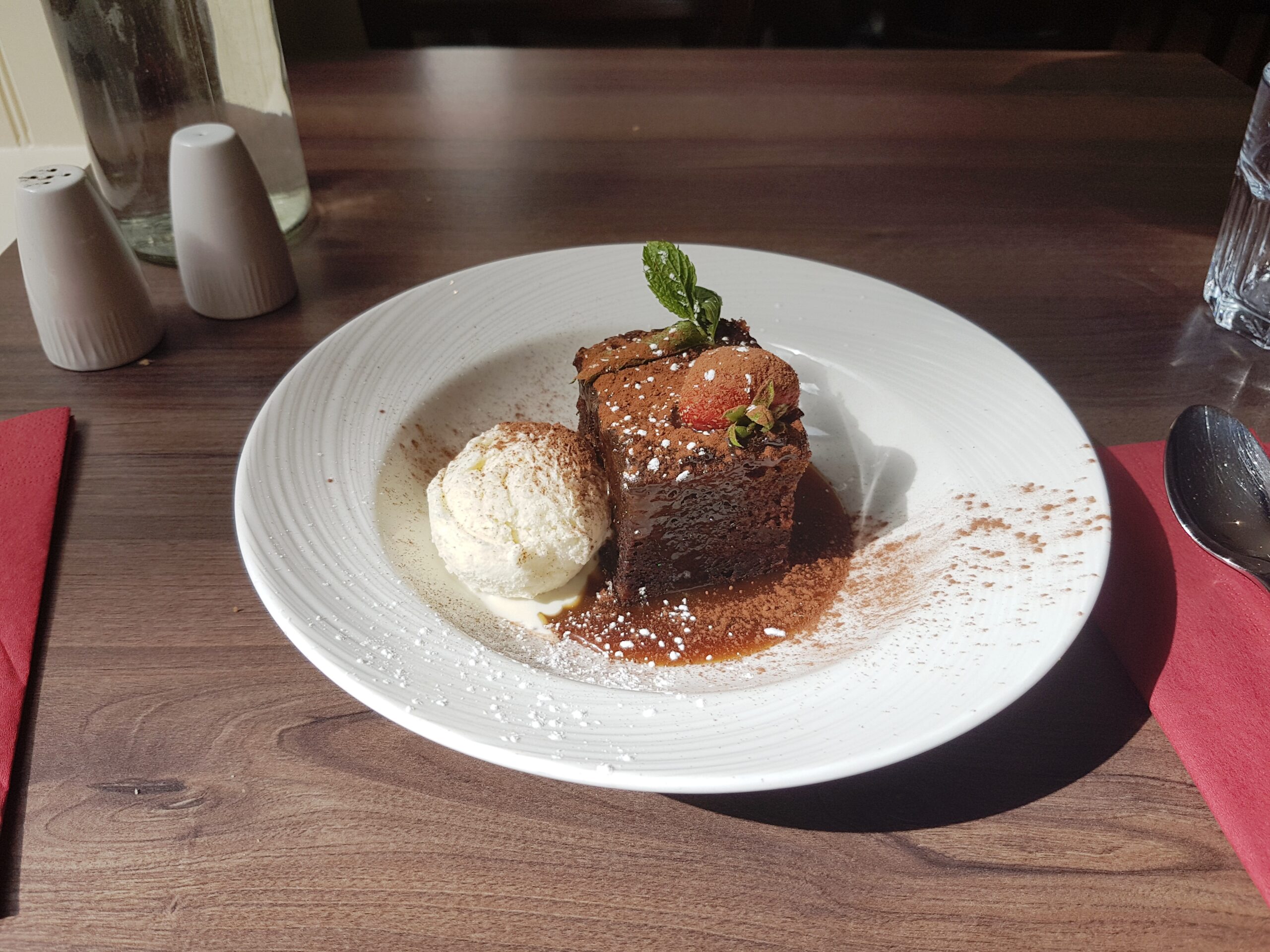 #fromthecornertable from the corner table, fromthecornertable, food blog, travel tuck-in talk, recipe, how to make, sticky toffee pudding, scotland desserts, scotland food, scottish cakes, toffee delight,
