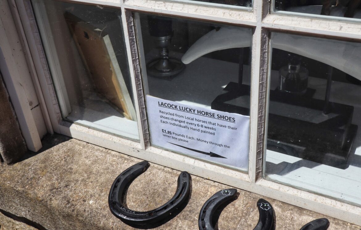 3a925-lacock-village-30-01