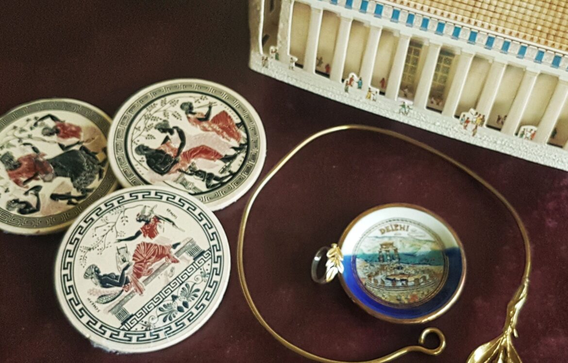 67032-greece-souveniers