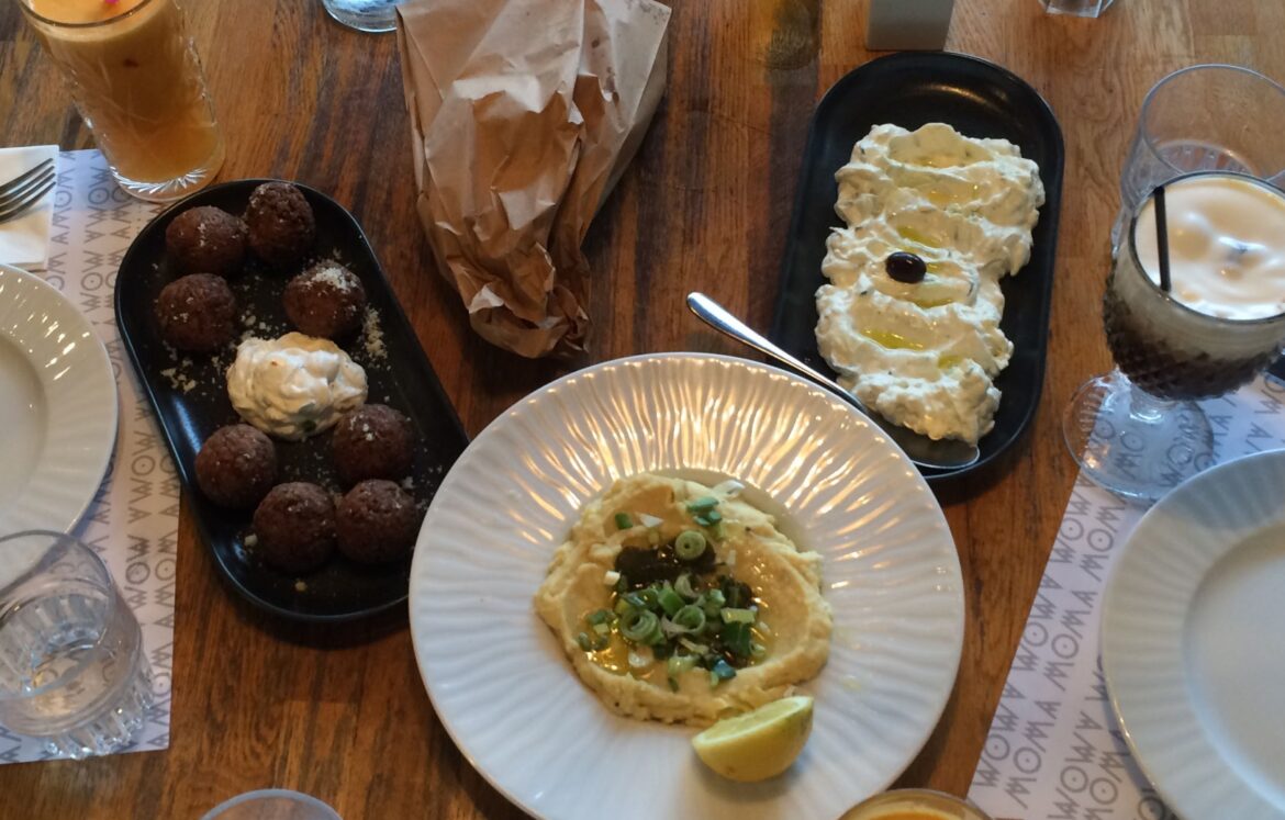 c6da6-things-to-eat-in-greece