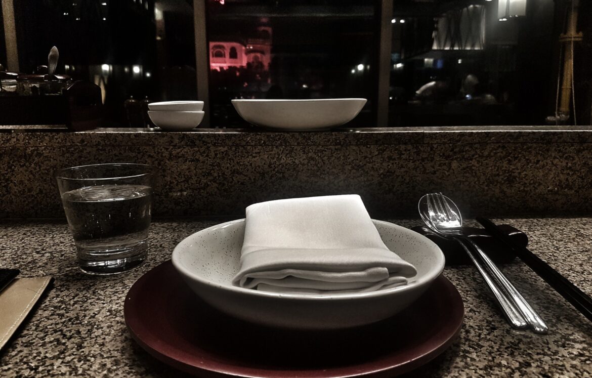 d24ae-eating-out-alone-4